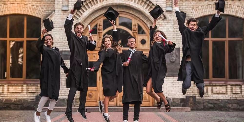 Advice to Graduates Entering Their First Workplace Advice to Graduates Entering Their First Workplace